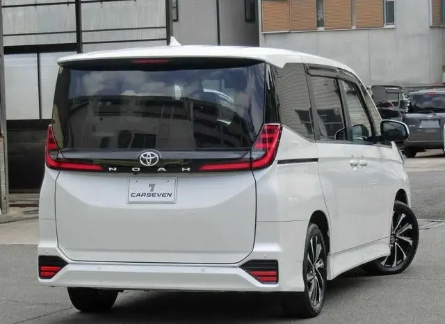 
								2023 TOYOTA NOAH S-Z full									