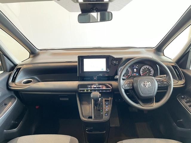 2023 TOYOTA NOAH X