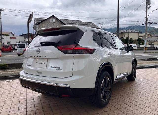 
								2025 NISSAN X-TRAIL G E-4ORCE full									
