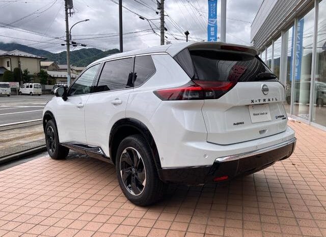 
								2025 NISSAN X-TRAIL G E-4ORCE full									