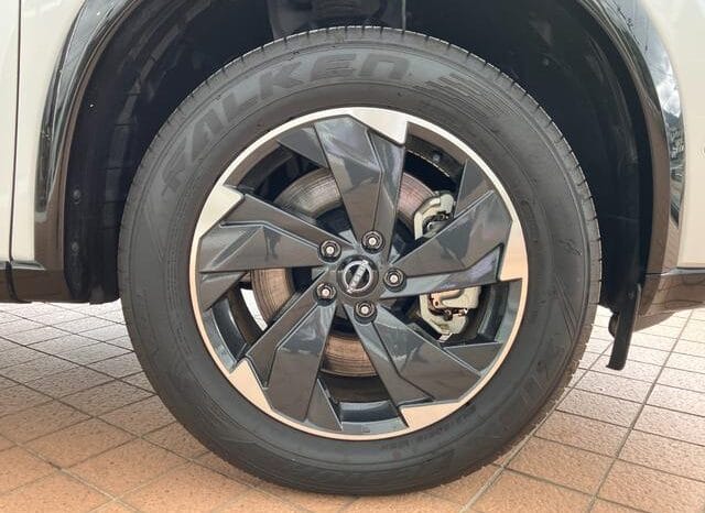 
								2025 NISSAN X-TRAIL G E-4ORCE full									