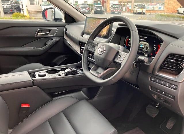 
								2025 NISSAN X-TRAIL G E-4ORCE full									
