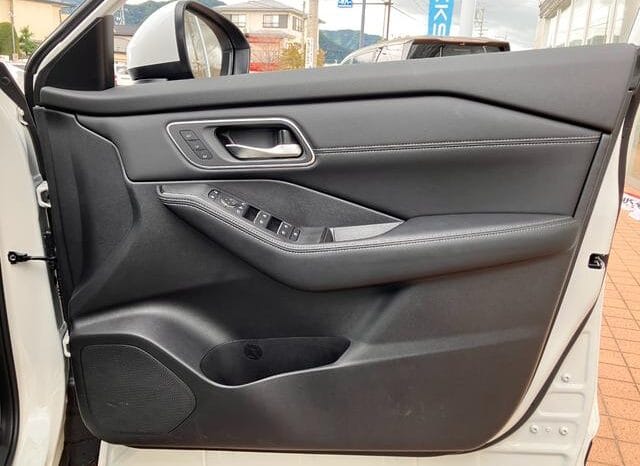 
								2025 NISSAN X-TRAIL G E-4ORCE full									