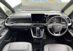 
										2023 TOYOTA NOAH S-Z full									
