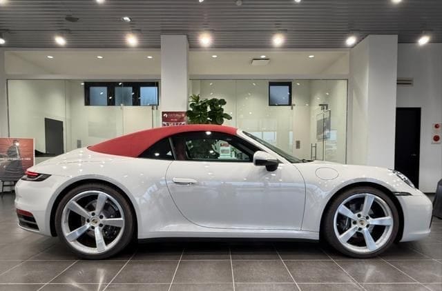 
								2024 PORSCHE 911 CARRERA 4 CABRIO full									