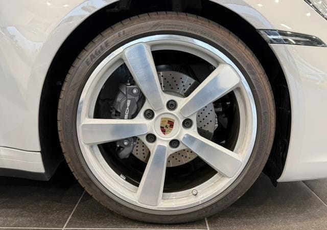 
								2024 PORSCHE 911 CARRERA 4 CABRIO full									