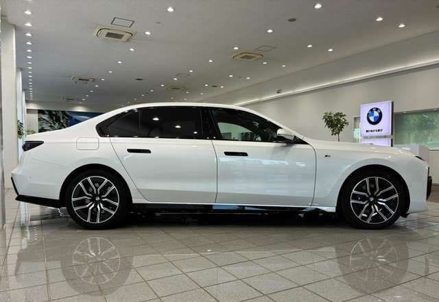 
								2024 BMW 7 SERIES 740D X DRIVE M-SPORT full									