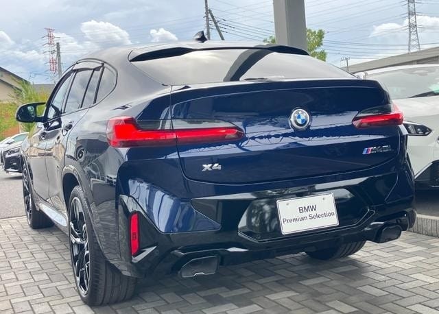 2023 BMW X4 M40i