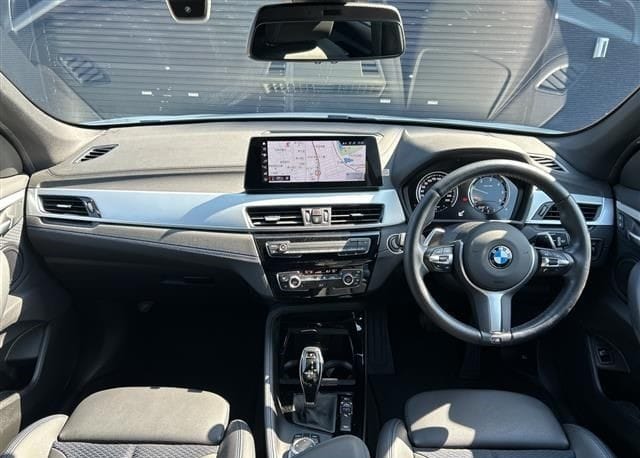 
								2022 BMW X1 X DRIVE 18D M SPORT full									