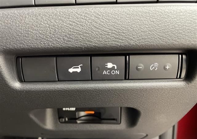 
								2023 NISSAN X-TRAIL X E-4ORCE X-TREMER X 4WD full									