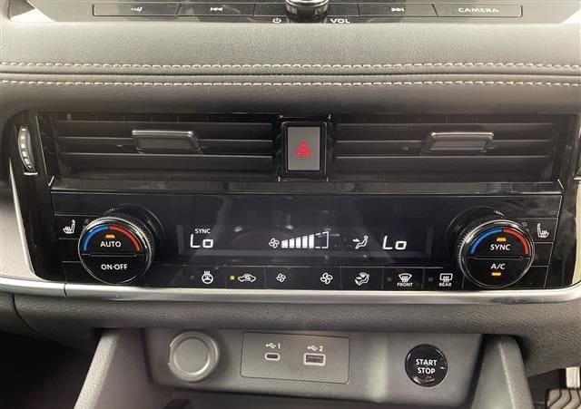 
								2023 NISSAN X-TRAIL X E-4ORCE X-TREMER X 4WD full									