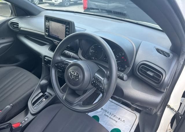 2023 TOYOTA YARIS HYBRID X