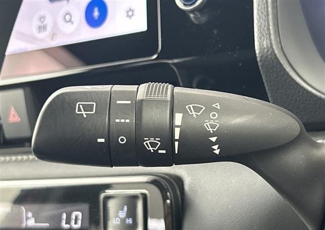 
								2023 TOYOTA NOAH S-Z full									