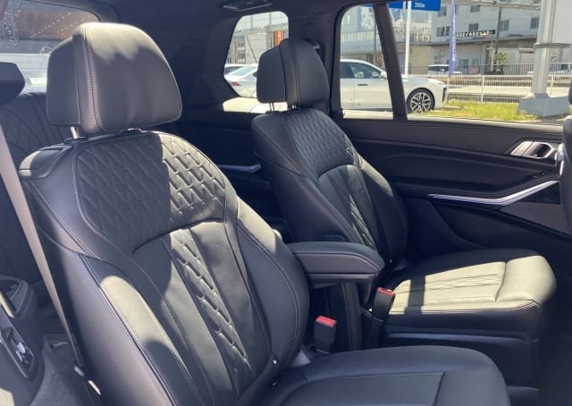 
								2025 BMW X7 X DRIVE 40D M SPORT full									