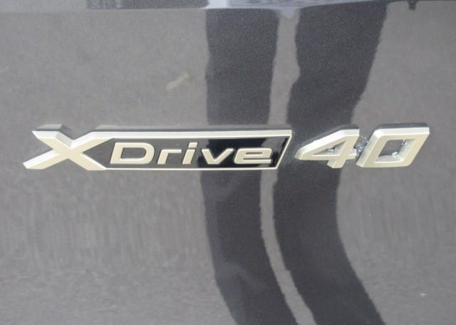
								2022 BMW iX X DRIVE 40 full									