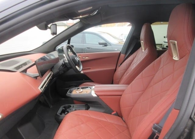 
								2022 BMW iX X DRIVE 40 full									
