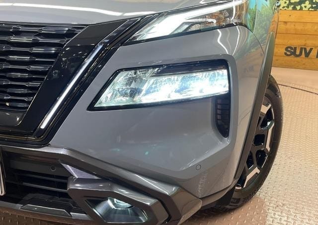 
								2024 NISSAN X-TRAIL X E-4ORCE X-TREMER X 4WD full									