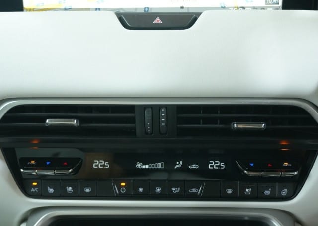 
								2023 MAZDA CX-60 XD-HYBRID PREMIUM MODERN full									